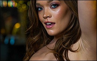 Katie Kush strips off her sexy black dress and presents tight body